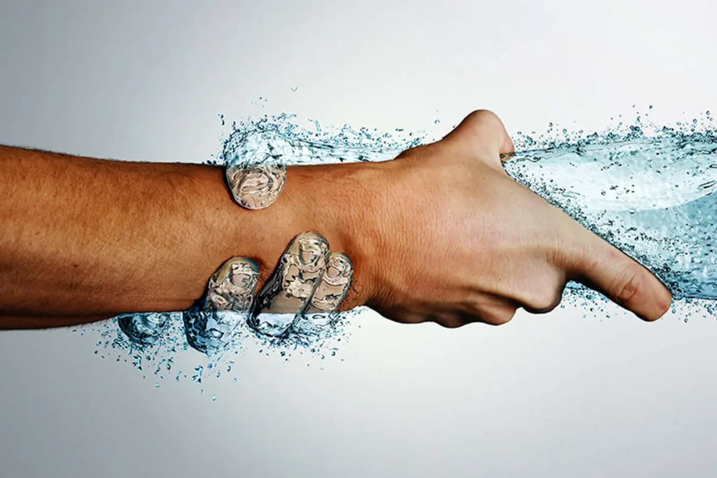 در تابستان، کم‌آبی بدن می‌تواند تهدیدی جدی برای سلامتی باشد.