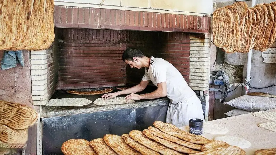 فروش نان با نرخ جدید،گرانفروشی را مردم گزارش بدهند