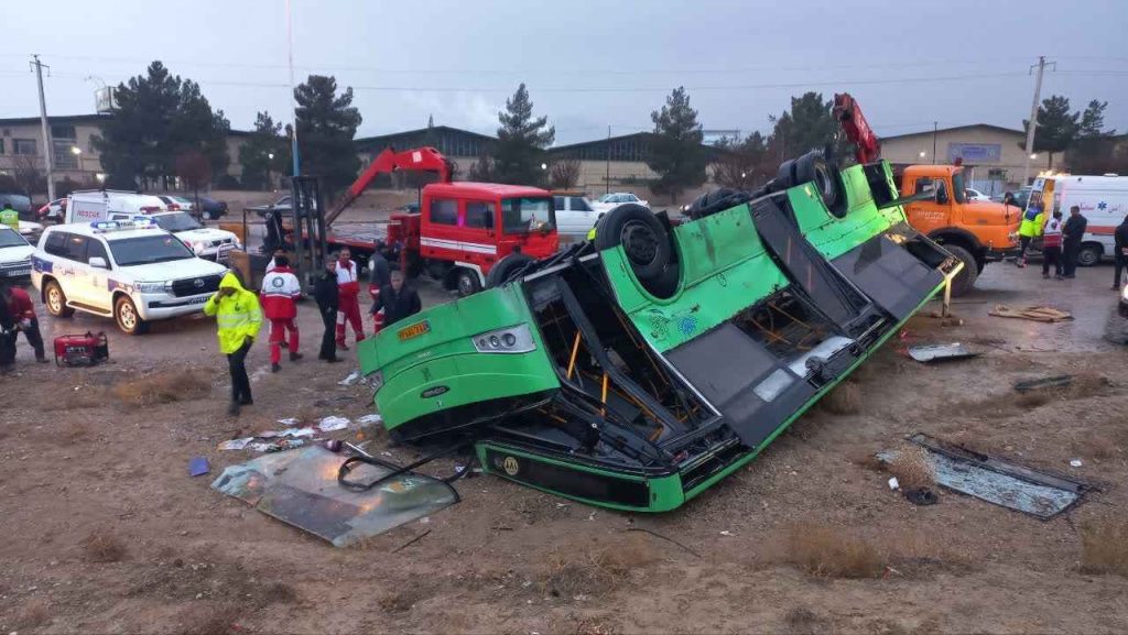 جزئیات حادثه اتوبوس سرویس دانشجویی در جاده سمنان به سرخه 2 10718020 129