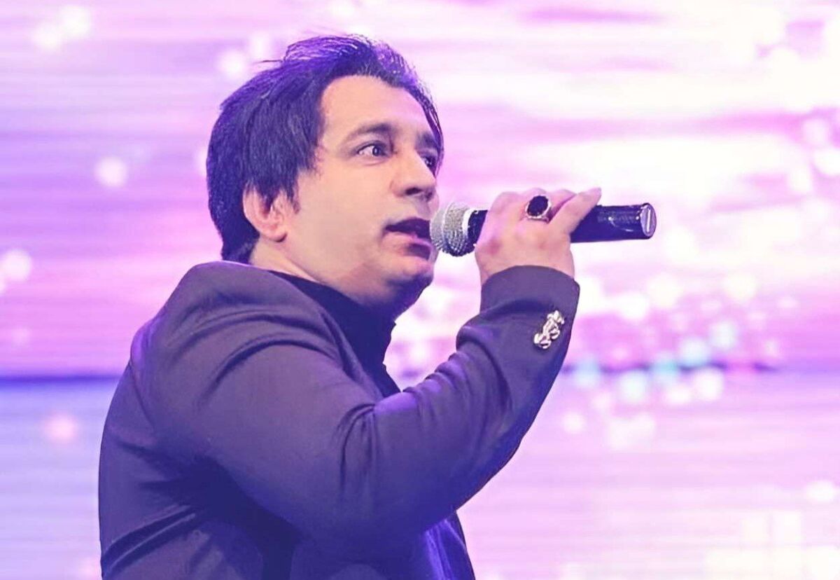 امید جهان آسمانی شد، سکته قلبی وسط کنسرت