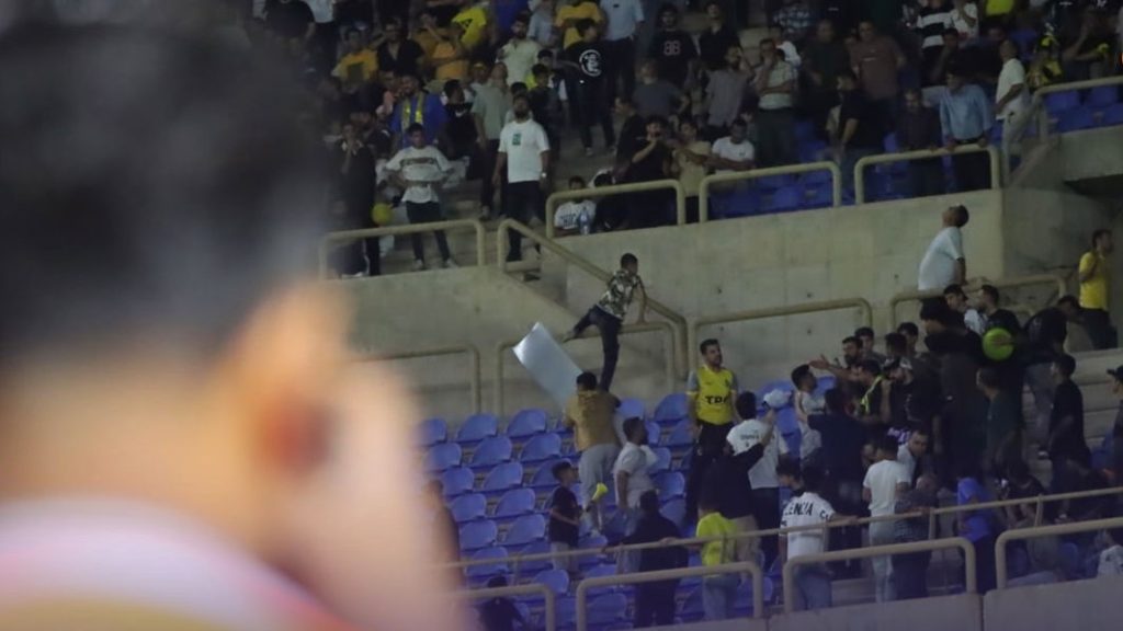 ورود کمیته اخلاق به ورزشگاههای شیراز و تختی، استادیوم پارس 1 ورود کمیته اخلاق به ورزشگاههای شیراز و تختی، استادیوم پارس