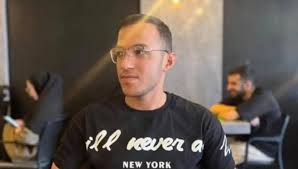 احمد بالدی جوان اهوازی مصدوم در حادثه خودسوزی درگذشت