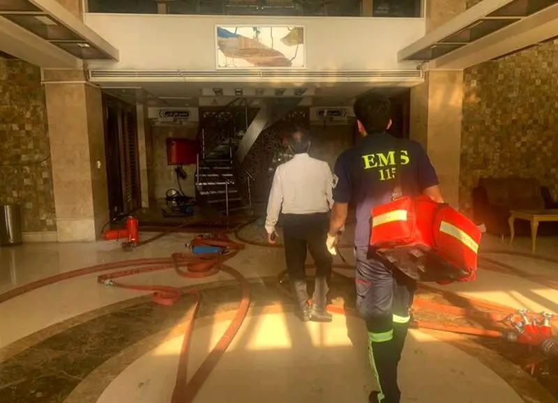 70 نفر در آتش‌سوزی برج تیموری تهران نجات یافتند