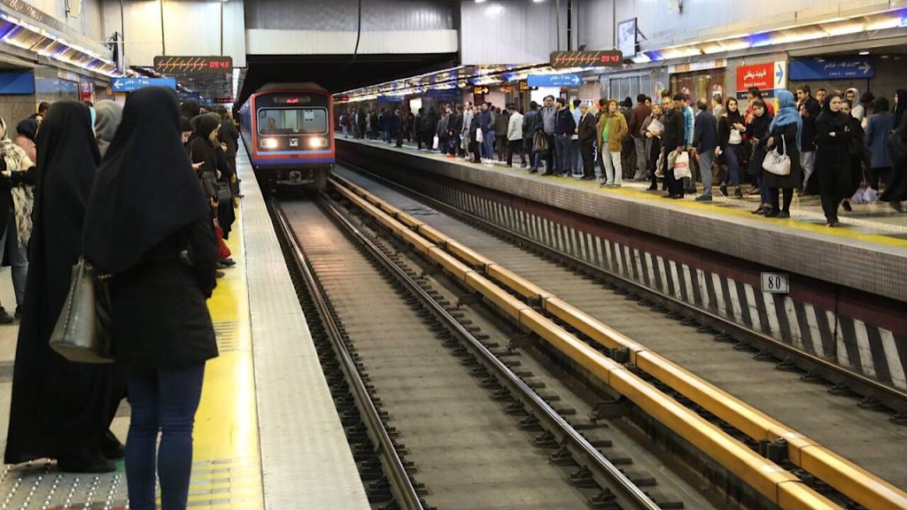 توقف قطارهای خط دو مترو تهران