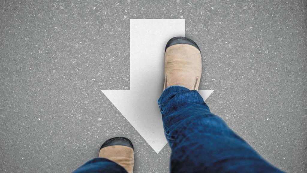 5 مزیت پیاده روی روبه عقب که باید بدانید!