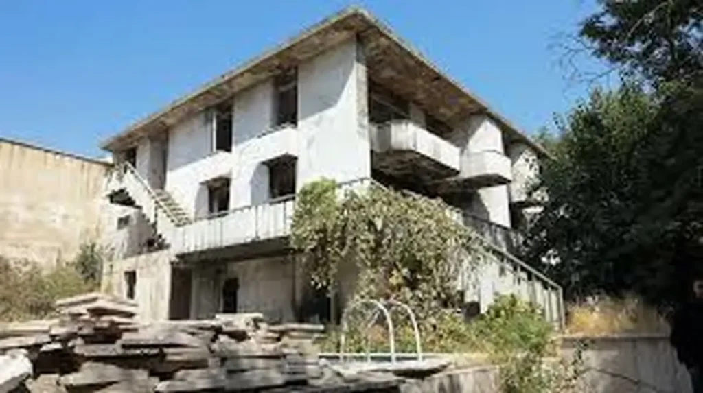 اینجا خانه ارواح و اجنه در دربند تهران است